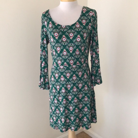 Boden Dresses & Skirts - BODEN Size 8R green printed bell sleeve dress